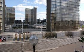 Seine Front Room / Lib. F.Mitterrand